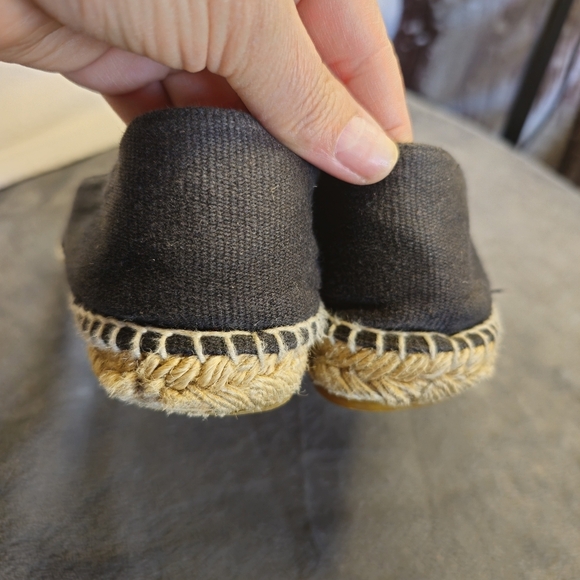 KENZO PARIS FLATS - Picture 4 of 10